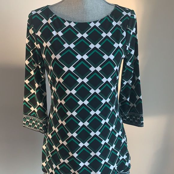 🌈 3/$20 White House Black Market mini dress - Picture 3 of 8